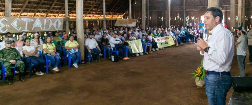 Foto del la comunidad que participo en el evento